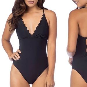 La Blanca Petal Pusher Scalloped Swimsuit 6